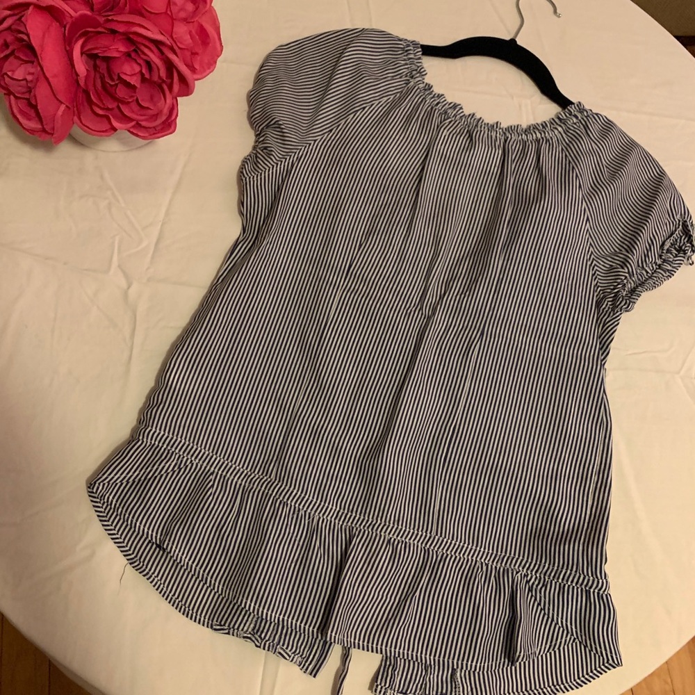 100% Silk Blouse from Abercrombie. - Picture 3 of 6